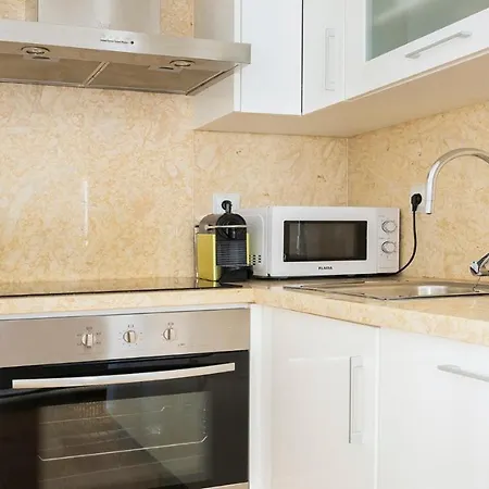 Plum Guide - Analogy Apartment